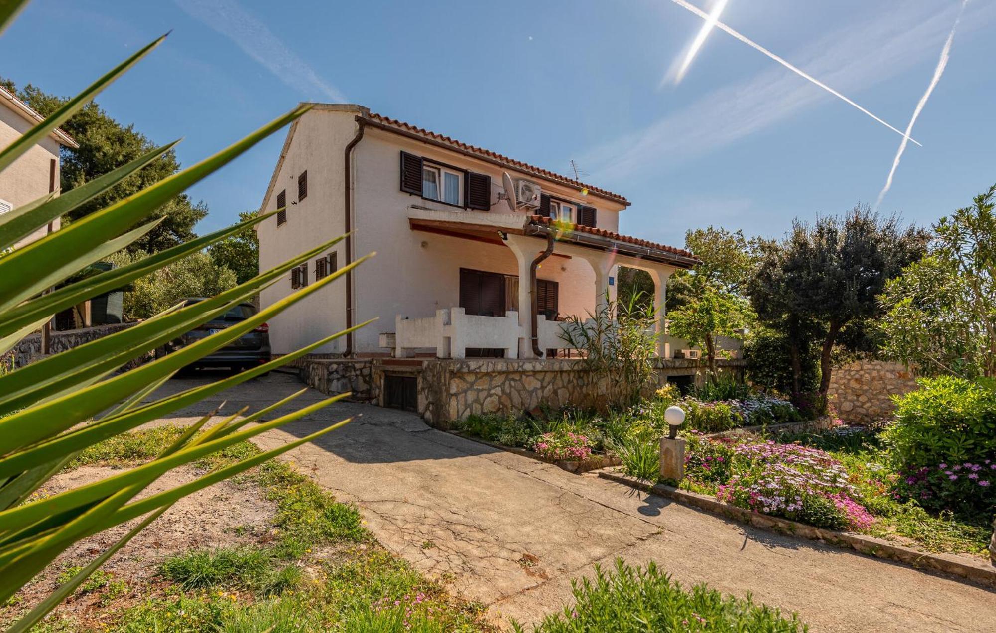 Nice Apartment In Potocnica With House Sea View Borovici Exterior photo